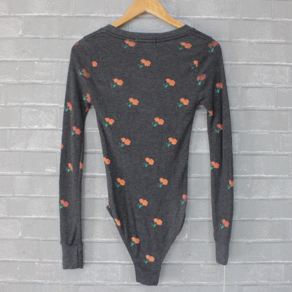 Wildfox Rose Ditsy Hallows Henley Bodysuit XS - Picture 5 of 7